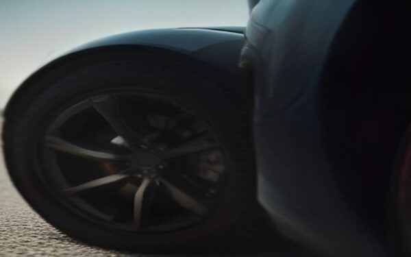 McLaren Artura Pirelli Wireless Tire Tech